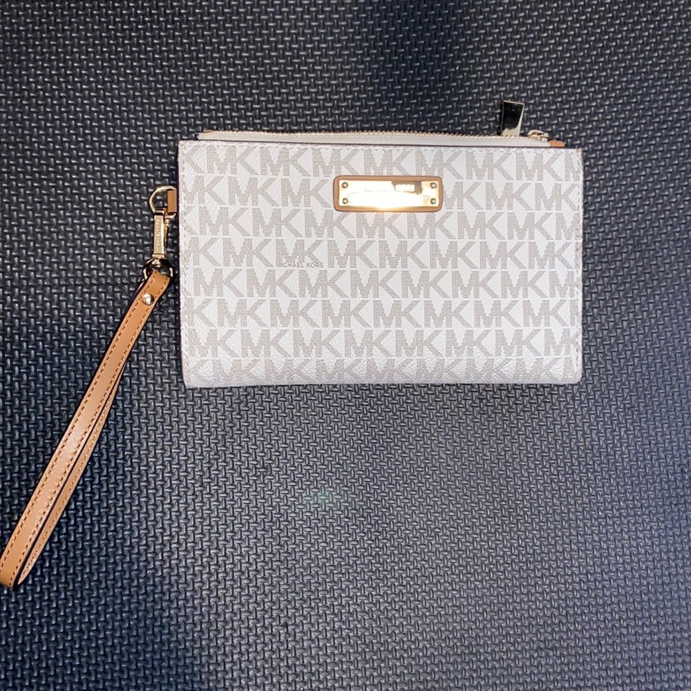 Michael Kors wallet/wristlet